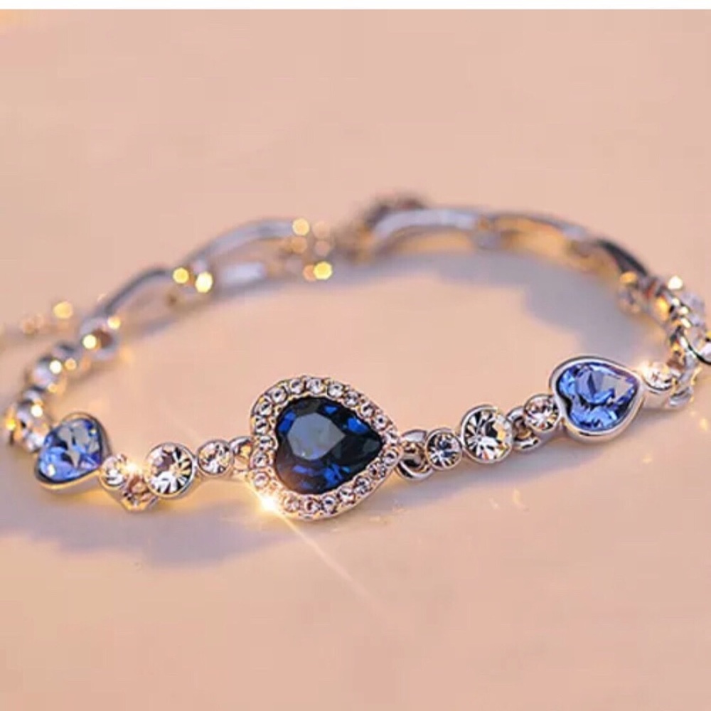 Blue Crystal Heart Anklet/ bracelet - Picture 4 of 5